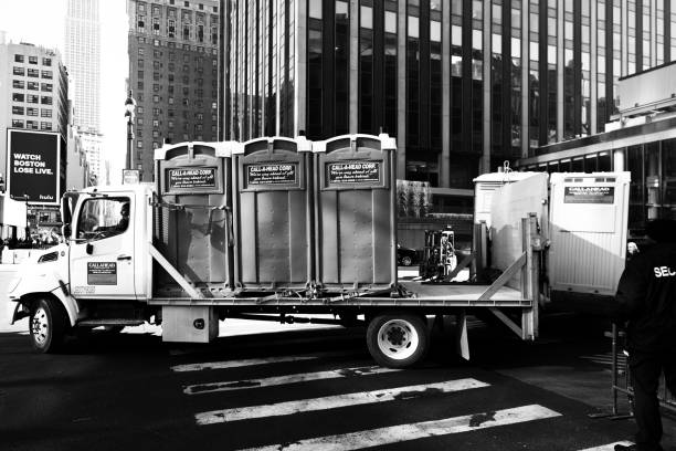 Best Construction site porta potty rental  in Bellevue, MI